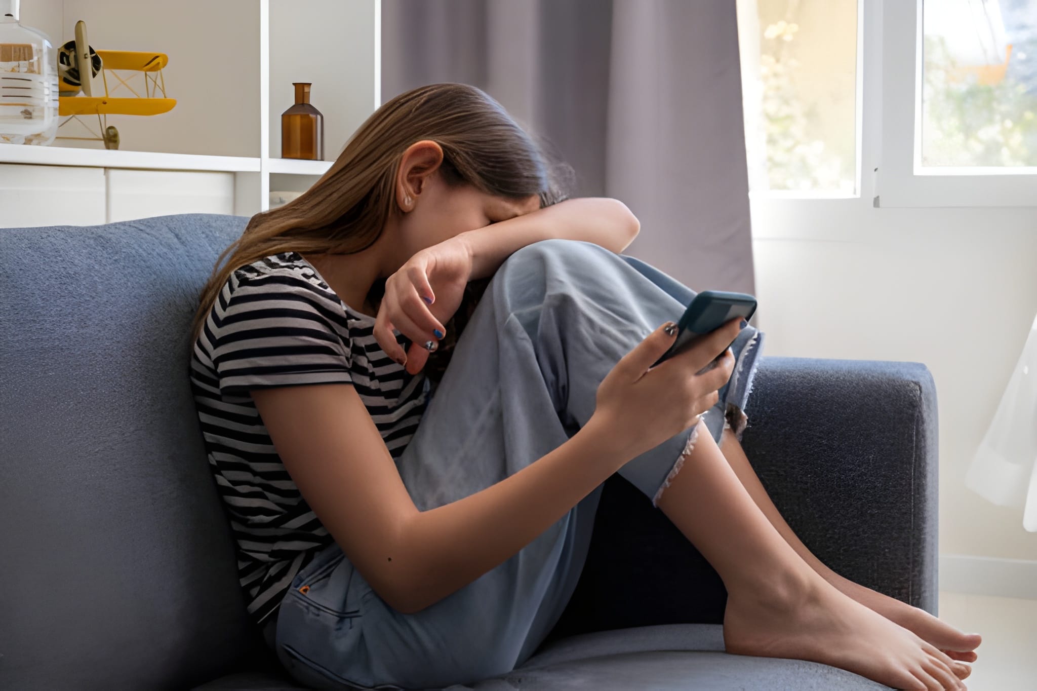 Dincolo de gura lumii… abuzul sexual online lasă traume